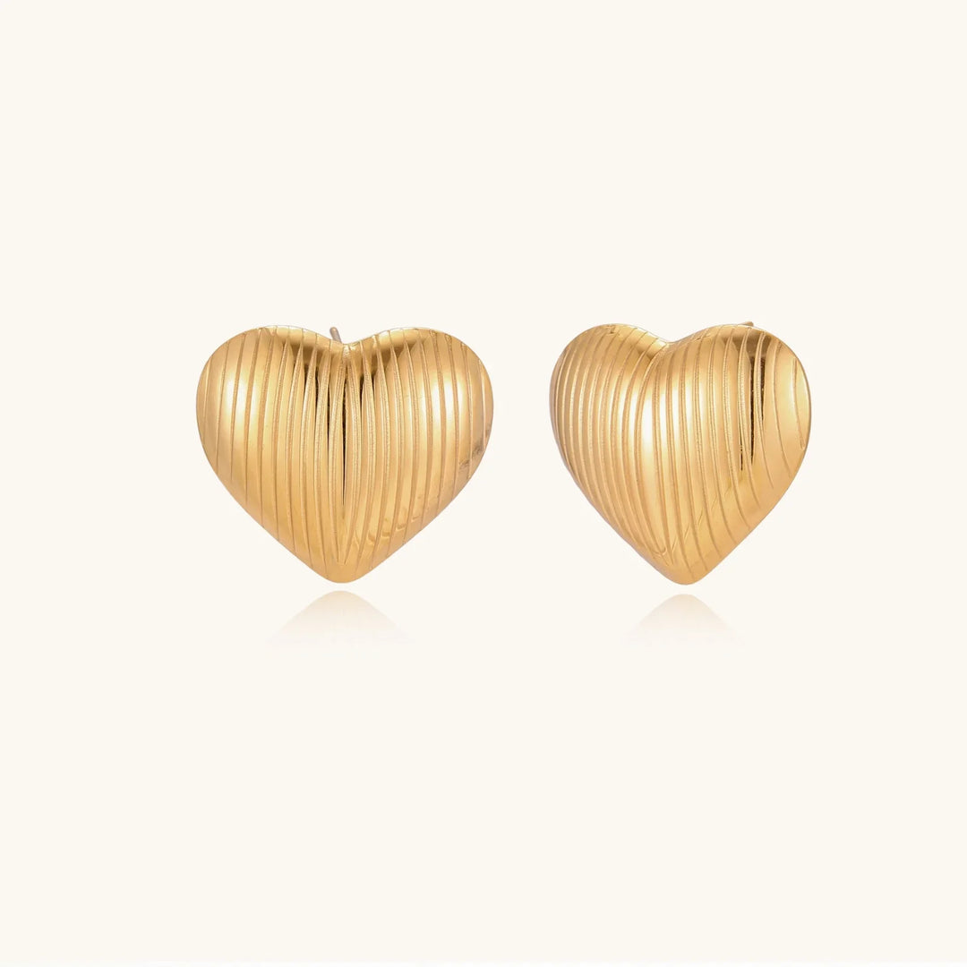 Can I Shower With Hypoallergenic Jewelry?