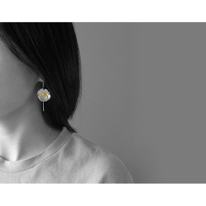 925 Sterling Silver Flower Earrings - Daisy Drop Earrings with Gold Center.