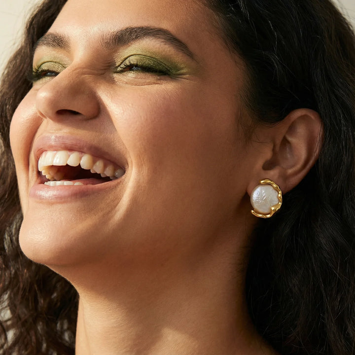 Pearl Embrace Studs | Freshwater Pearl | 18K Gold Vermeil | Sculptural Design