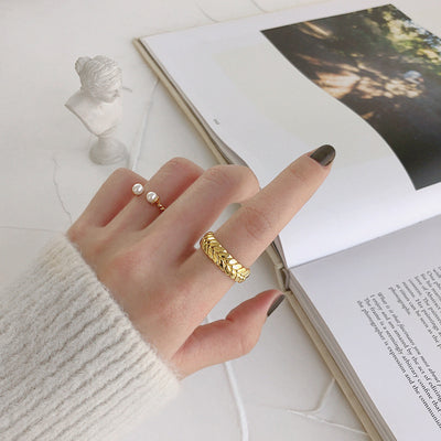 Holiday Twisted Two Shell Pearls 925 Sterling Silver Adjustable Ring