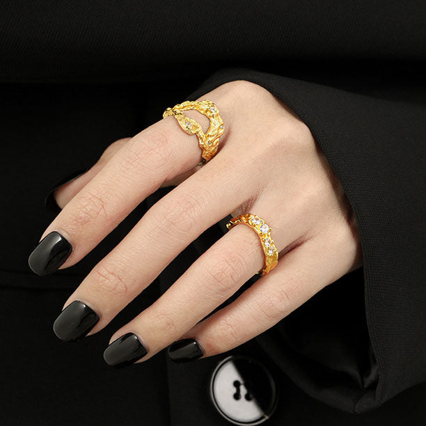 Lady Round Four Cubic Zirconia Irregular 925 Sterling Silver Adjustable Ring