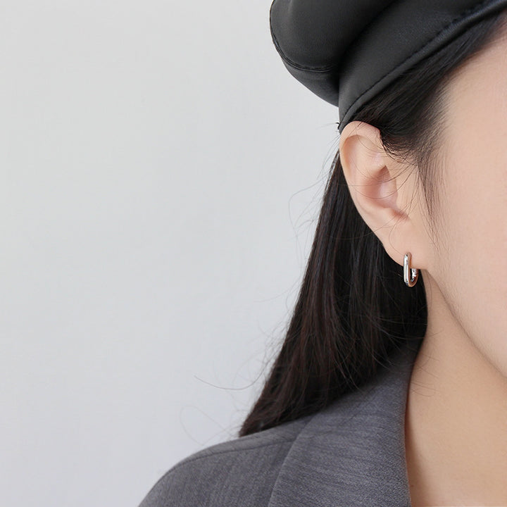 S925 sterling silver earrings with retro oval rings and circular ear buckles plated with gold and silver earrings